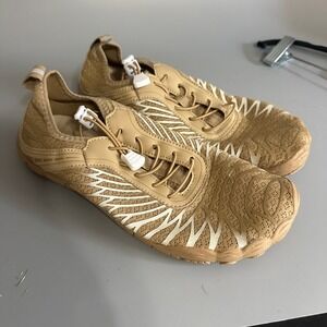 HF Tan Barefoot Water Shoes Women Size 9 Bungee Toggle Quick Dry Beach Swim